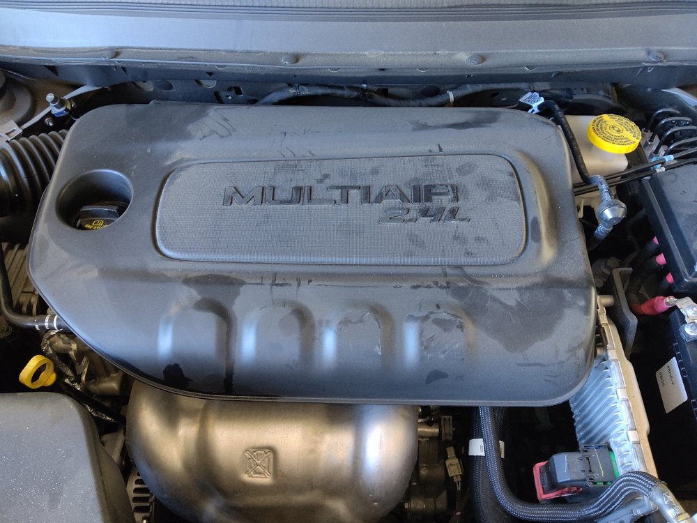 Used 2019 Jeep Cherokee Latitude w/ Popular Appearance Group AWD/4WD image 30