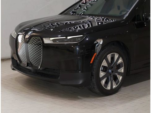 Used 2024 BMW iX xDrive50 AWD/4WD image 2