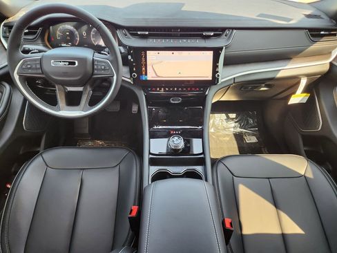 New 2026 Jeep Grand Cherokee L Limited RWD image 19