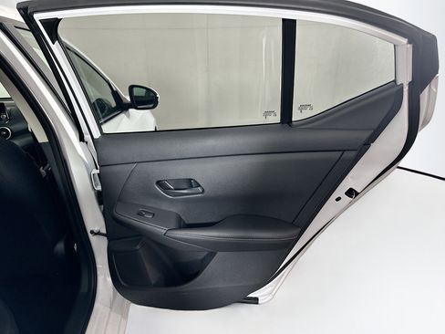 Used 2025 Nissan Sentra S image 27