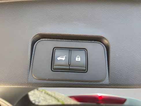 Used 2023 Nissan Rogue SV w/ SV Premium B Package FWD image 37