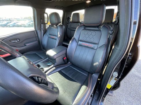 Used 2023 Nissan Frontier PRO-4X w/ Pro-4X Premium Package image 9