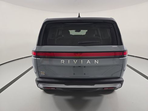 Used 2024 Rivian R1S Adventure AWD/4WD image 4