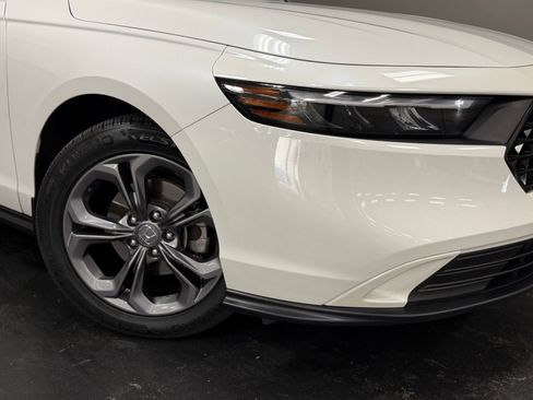 Used 2023 Honda Accord EX image 4