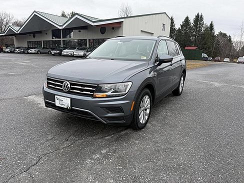Used 2019 Volkswagen Tiguan SE w/ Panoramic Sunroof Package image 1