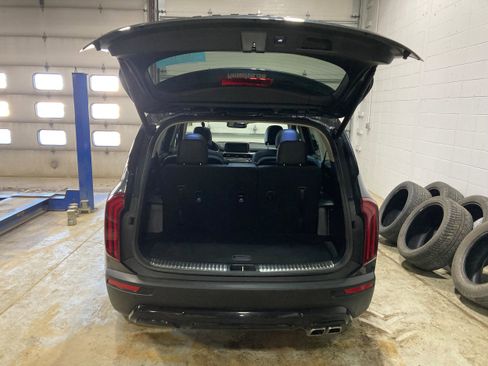 Used 2022 Kia Telluride SX image 18