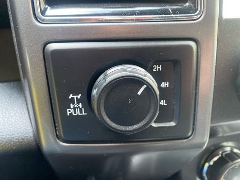 Used 2019 Ford F150 XLT w/ Equipment Group 302A Luxury image 19