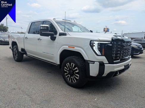 Used 2025 GMC Sierra 2500 Denali Ultimate AWD/4WD image 1