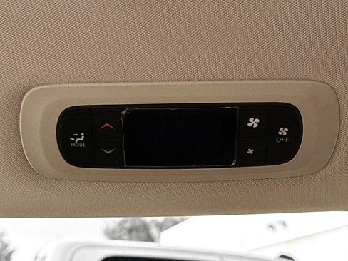 Used 2017 Chrysler Pacifica LX image 24