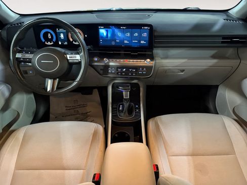 Used 2025 Hyundai Kona SEL FWD image 17