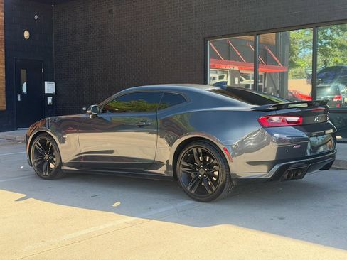 Used 2018 Chevrolet Camaro SS w/ LPO, Ground Effects Package RWD image 16