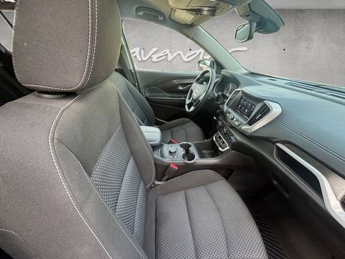 Used 2024 GMC Terrain SLE w/ Driver Convenience Package FWD image 29