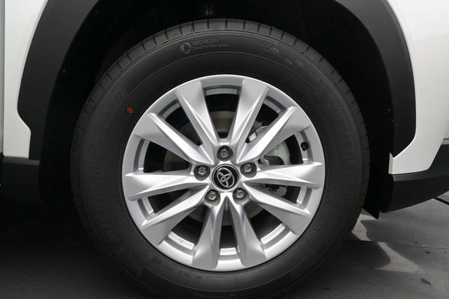 New 2026 Toyota Corolla Cross LE FWD image 15