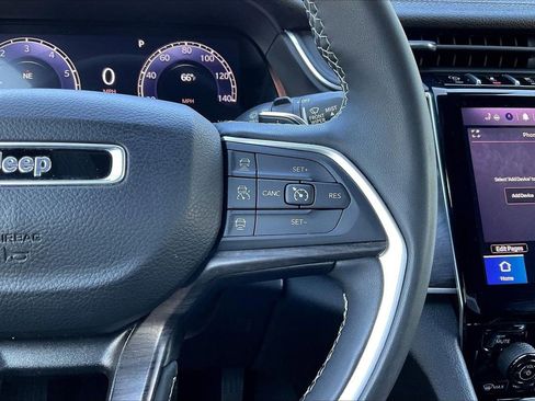 Certified 2024 Jeep Grand Cherokee L Limited w/ Luxury Tech Group II image 33