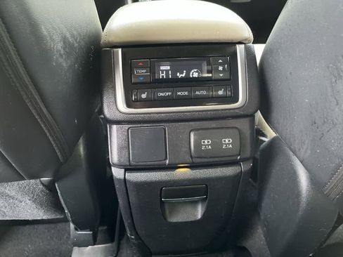 Used 2019 Subaru Ascent Limited image 23