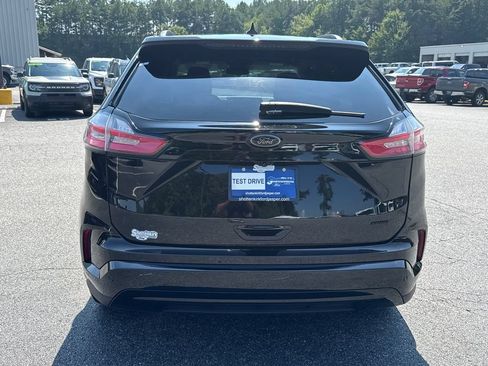 Used 2022 Ford Edge SE w/ Black Appearance Package AWD/4WD image 6