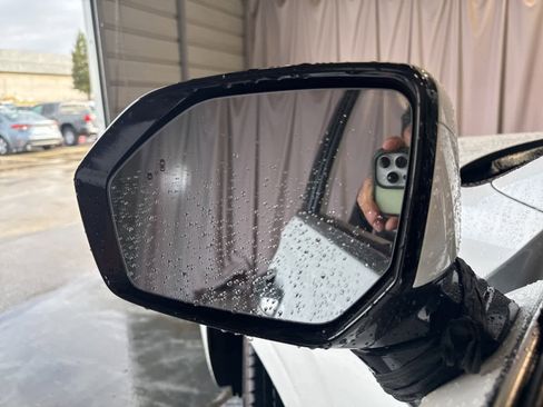 Used 2021 Hyundai Palisade Calligraphy image 30