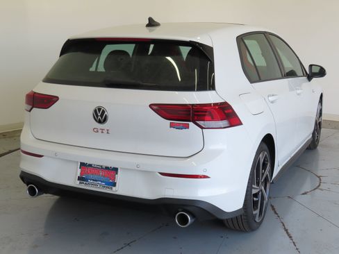 New 2026 Volkswagen GTI SE image 4