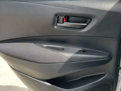 Certified 2025 Toyota Corolla LE FWD image 18
