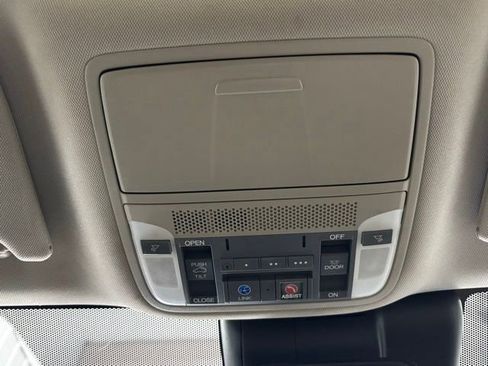 Used 2018 Acura RDX AWD w/ Advance Package image 27