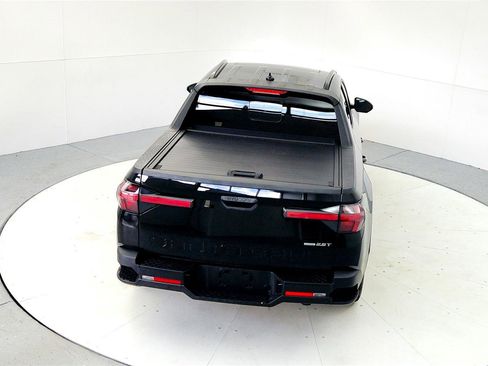 Used 2022 Hyundai Santa Cruz SEL Premium image 17