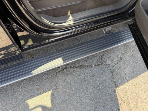 Used 2020 Ford Expedition Max Limited image 32