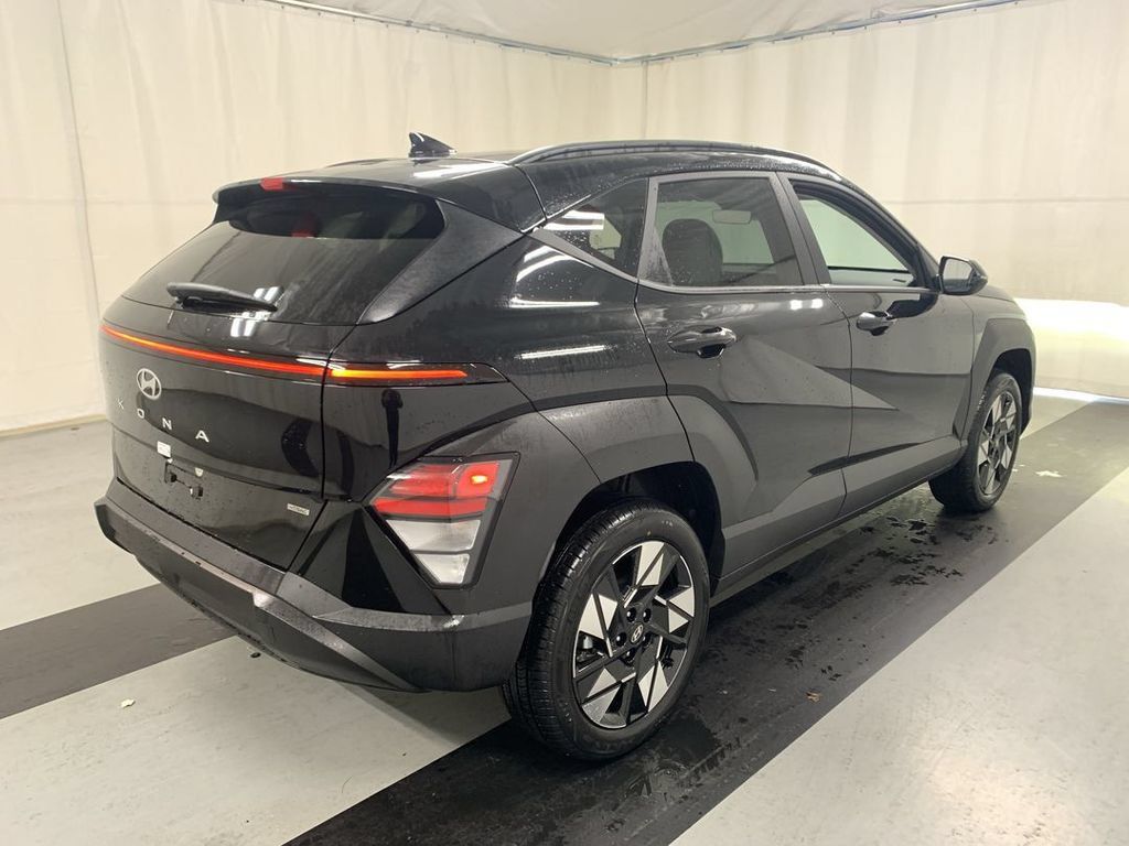 Used 2024 Hyundai Kona SEL w/ Convenience Package AWD/4WD image 2