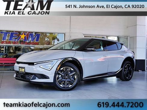 New 2026 Kia EV6 Wind RWD image 2