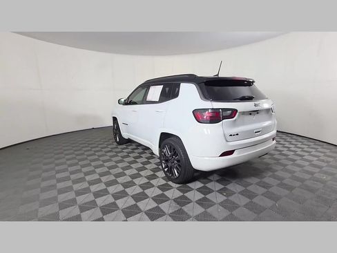 Used 2022 Jeep Compass High Altitude AWD/4WD image 44