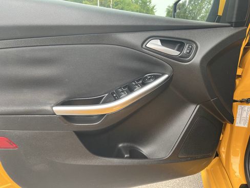 Used 2016 Ford Focus ST image 11