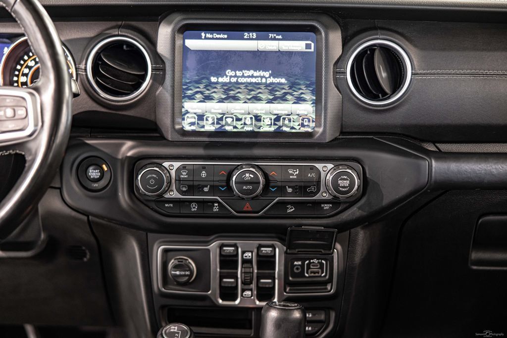Used 2018 Jeep Wrangler Unlimited Sahara w/ Dual Top Group AWD/4WD image 34