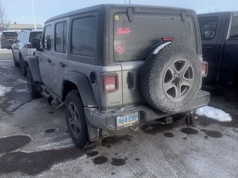 Used 2018 Jeep Wrangler Unlimited Sport S image 3