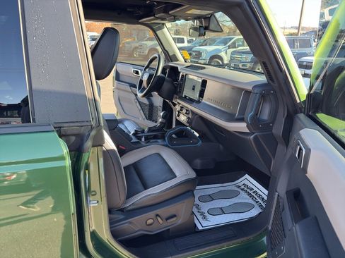Used 2024 Ford Bronco Wildtrak image 28