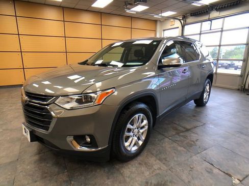Used 2019 Chevrolet Traverse LT w/ LPO, Floor Liner Package AWD/4WD image 3