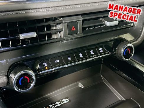 Used 2025 Chevrolet Tahoe LT RWD image 18