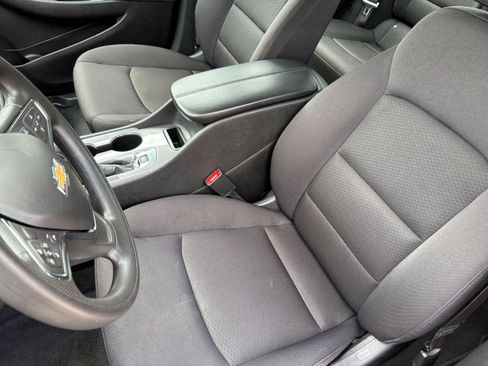 Used 2024 Chevrolet Malibu LT image 36