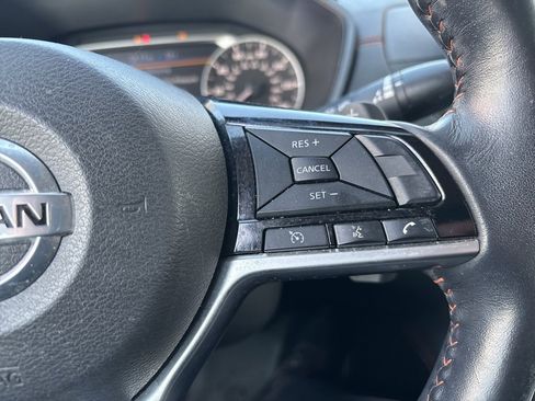 Used 2020 Nissan Altima 2.5 SR w/ Premium Package image 11