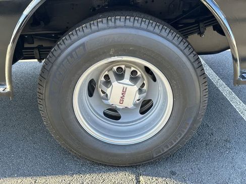 New 2025 GMC Sierra 3500 Pro w/ Convenience Package image 18