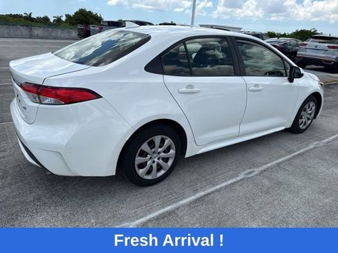 Used 2021 Toyota Corolla LE FWD image 13