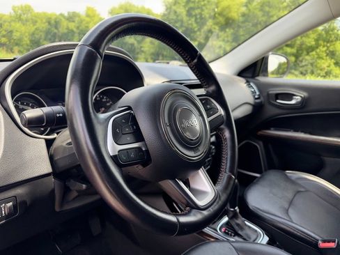 Used 2020 Jeep Compass Limited AWD/4WD image 23