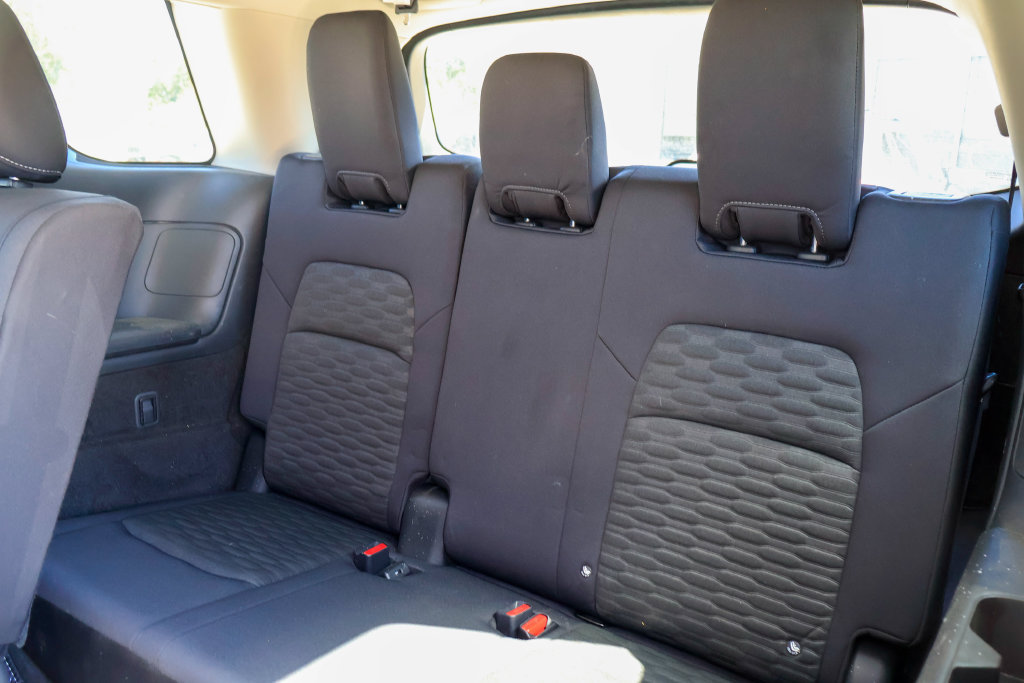 Used 2024 Nissan Pathfinder SV FWD image 11
