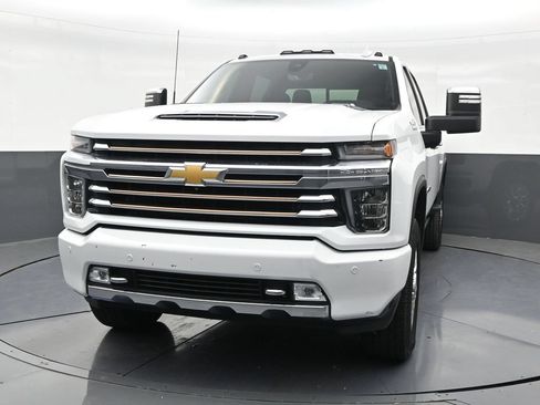 Used 2023 Chevrolet Silverado 2500 High Country w/ Z71 Off-Road Package AWD/4WD image 8