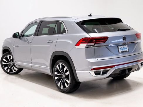 Used 2023 Volkswagen Atlas Cross Sport SEL Premium R-Line image 28