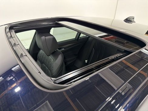 Certified 2023 BMW M550i xDrive w/ Executive Package image 27