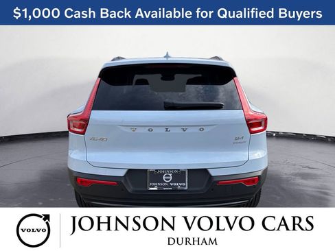 New 2026 Volvo XC40 B4 Plus w/ Climate Package image 4