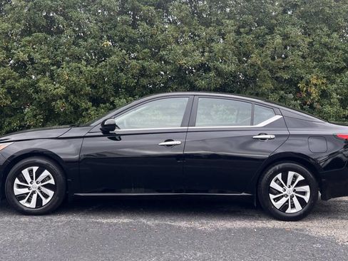 Used 2024 Nissan Altima 2.5 S image 4