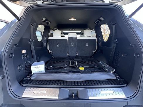 Used 2023 Lexus LX 600 4WD w/ Accessory Package (Z1) image 27