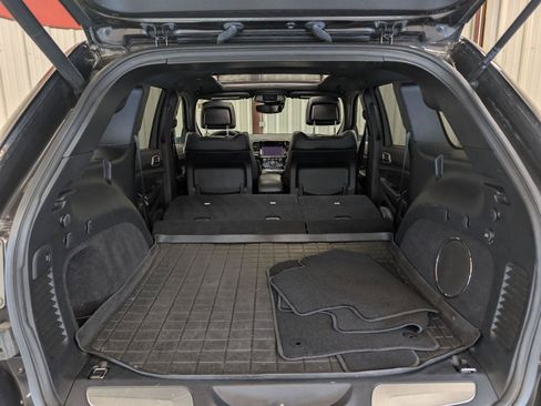 Used 2019 Jeep Grand Cherokee Limited w/ Luxury Group II AWD/4WD image 44