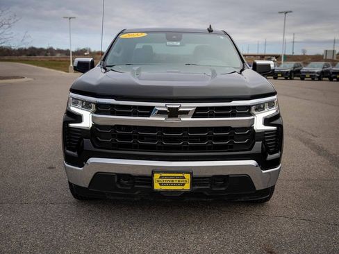 Used 2022 Chevrolet Silverado 1500 LT image 2