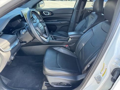 Used 2022 Jeep Compass High Altitude AWD/4WD image 9